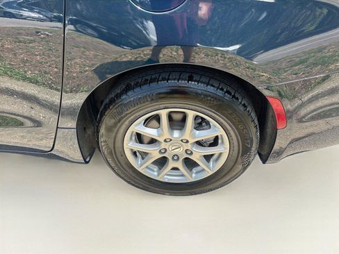 Used 2023 Chrysler Pacifica Touring-L FWD image 30