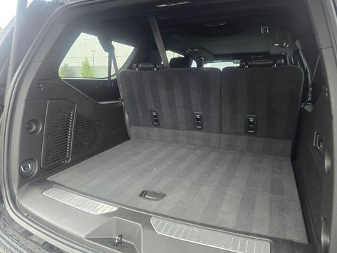 Used 2021 Chevrolet Suburban RST w/ Luxury Package AWD/4WD image 26