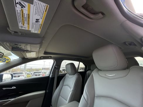 Used 2020 Cadillac XT4 Premium Luxury w/ Technology Package FWD image 18