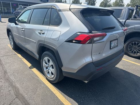 Used 2023 Toyota RAV4 LE AWD/4WD image 6