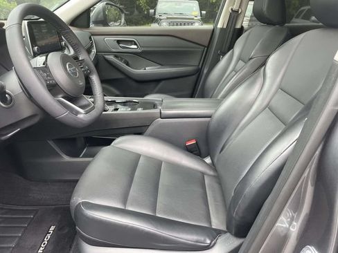 Used 2021 Nissan Rogue SV w/ Premium Package FWD image 19