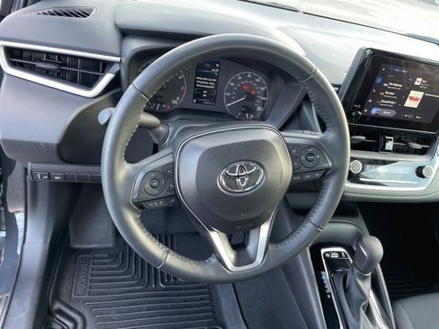 Used 2025 Toyota Corolla SE image 28