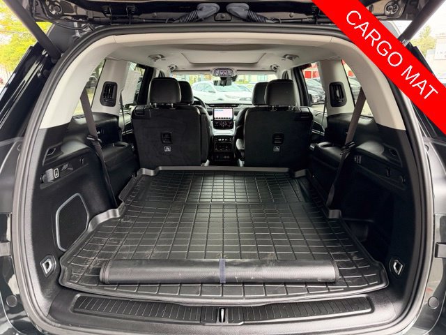Used 2023 Jeep Grand Cherokee L Limited w/ Luxury Tech Group II AWD/4WD image 24