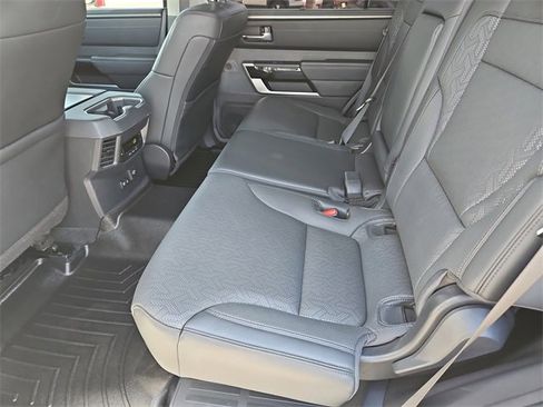 Used 2023 Toyota Sequoia Limited image 20