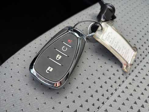 Used 2025 Chevrolet Trax LT image 18