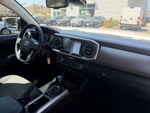 Used 2021 Toyota Tacoma SR5 RWD image 17