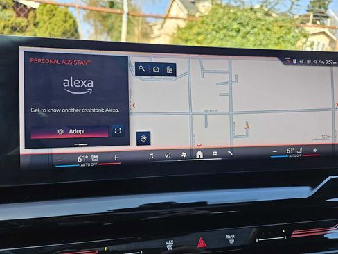 Used 2025 BMW 530i xDrive image 28