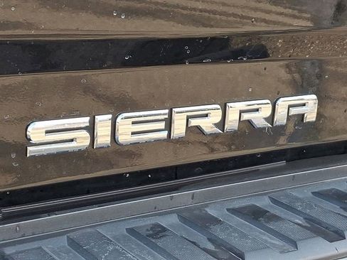 Used 2018 GMC Sierra 1500 SLT image 32