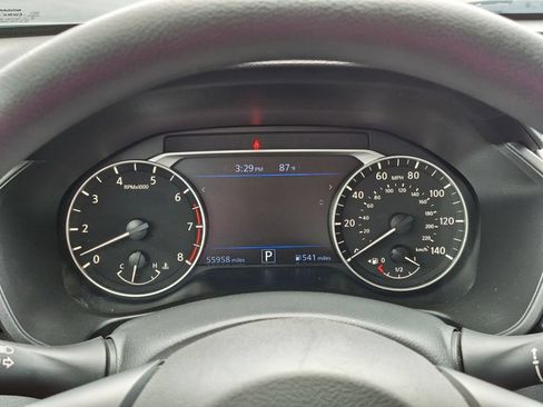 Used 2025 Nissan Altima 2.5 SV FWD image 18