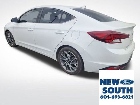 Used 2020 Hyundai Elantra Limited w/ Cargo Package (C1) image 3