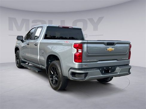 Used 2025 Chevrolet Silverado 1500 Custom w/ Turbomax Blackout Package image 5