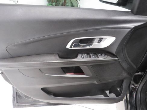 Used 2017 Chevrolet Equinox LT w/ Convenience Package FWD image 19