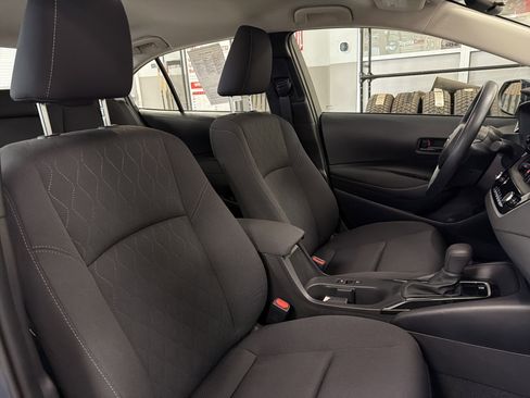 Used 2025 Toyota Corolla LE w/ LE Premium Package FWD image 32