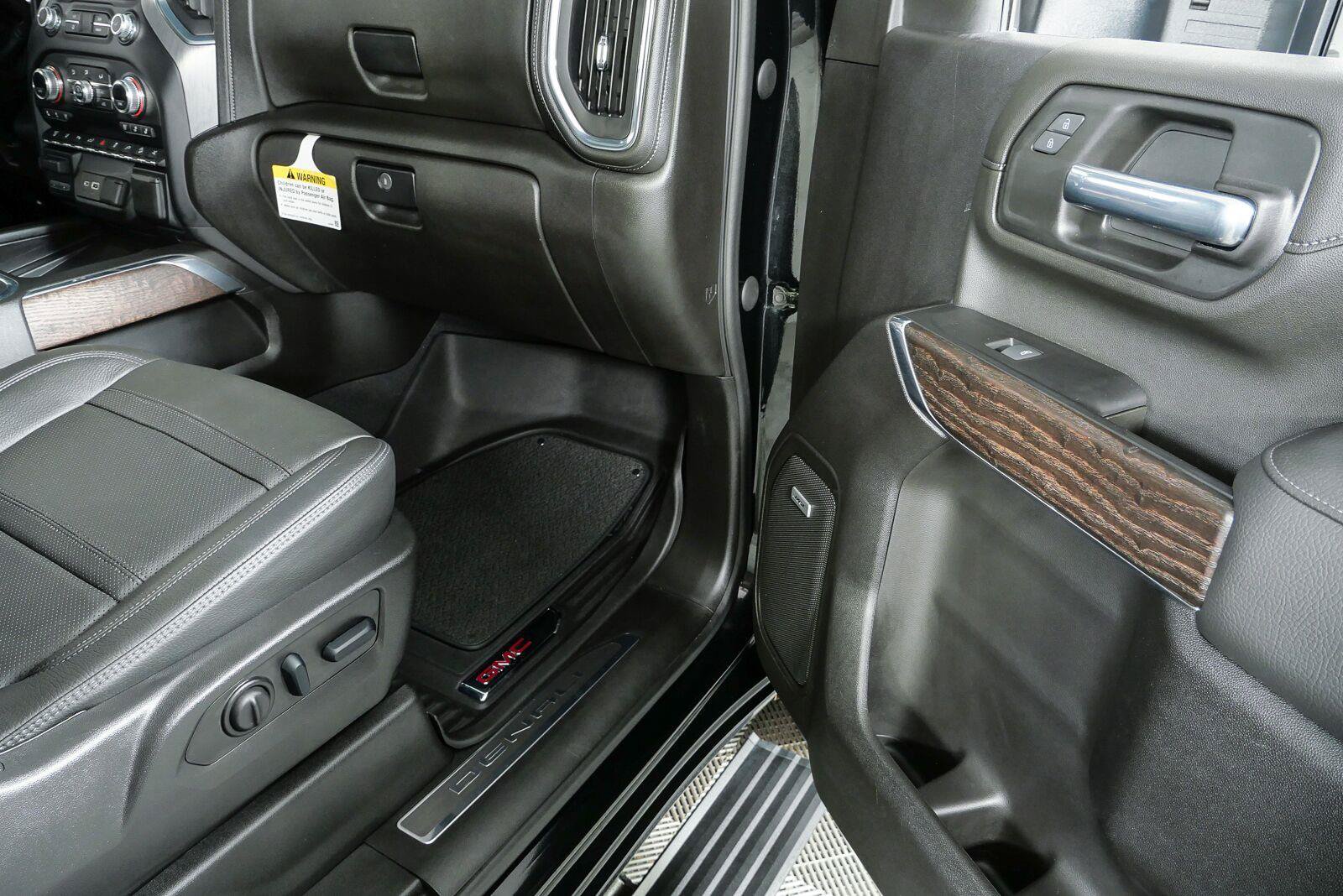 Used 2023 GMC Sierra 2500 Denali w/ Denali Ultimate Package AWD/4WD image 26