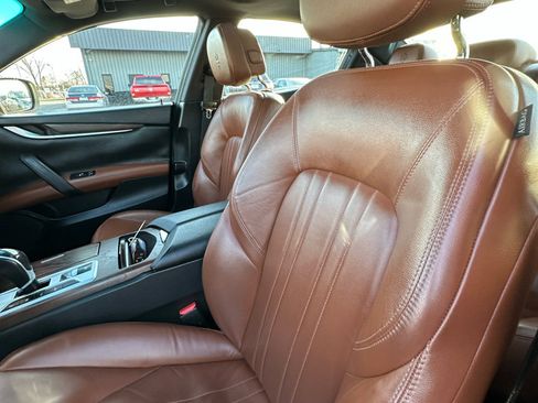 Used 2016 Maserati Ghibli S image 22