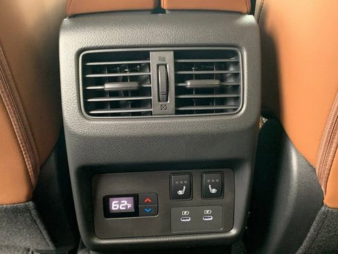 New 2026 Nissan Rogue Platinum image 17