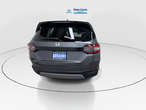 Used 2025 Honda Pilot EX-L image 9