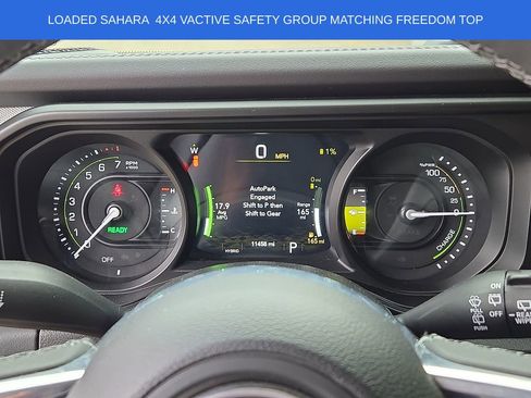 Used 2025 Jeep Wrangler Unlimited Sahara w/ Safety Group AWD/4WD image 19