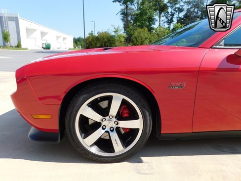 Used 2011 Dodge Challenger SRT8 image 5