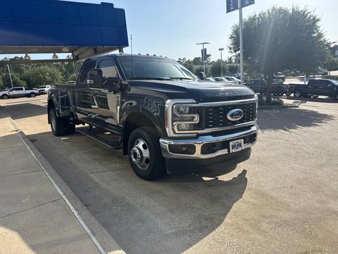 Used 2024 Ford F350 Lariat w/ FX4 Off-Road Package AWD/4WD image 2