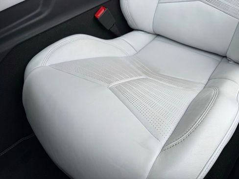 Used 2021 Chevrolet Corvette Stingray Preferred Cpe w/ Battery Protection Package RWD image 26