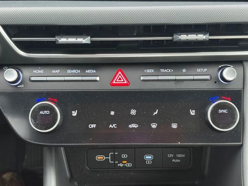 Used 2025 Hyundai Sonata SEL FWD image 26