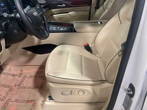 Certified 2024 Cadillac Escalade ESV Premium Luxury image 11