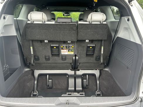 Used 2024 Toyota Sienna XSE AWD/4WD image 23