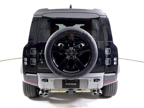 Used 2024 Land Rover Defender 110 V8 AWD/4WD image 37