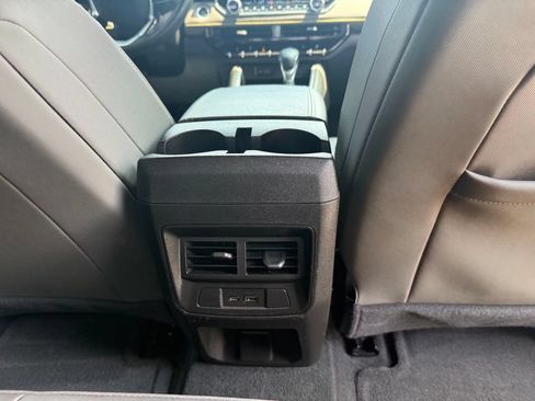 Used 2024 Chevrolet Colorado ZR2 AWD/4WD image 16