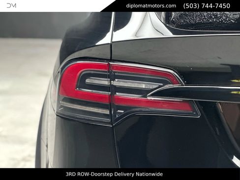 Used 2022 Tesla Model X image 14