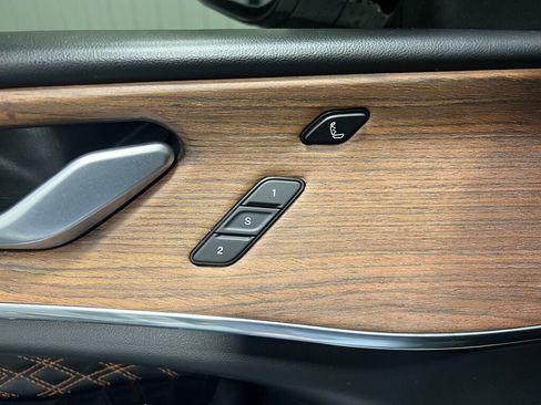 Used 2021 Jeep Grand Cherokee L Summit w/ Advanced Protech Group IV image 16