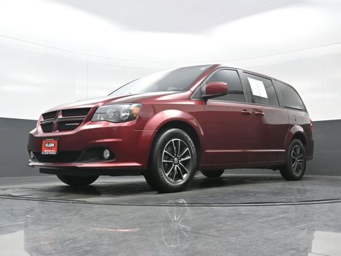 Used 2019 Dodge Grand Caravan GT image 26