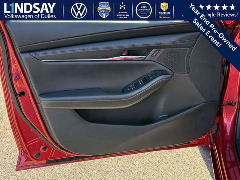 Used 2022 MAZDA MAZDA3 s image 9