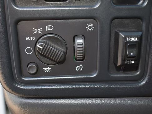 Used 2005 Chevrolet Silverado 3500 W/T w/ Snow Plow Prep Package image 18