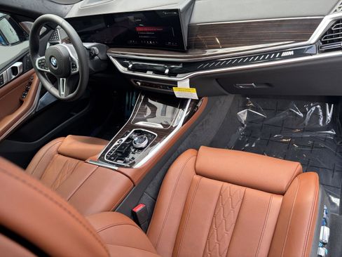 Used 2026 BMW X7 M60i image 28