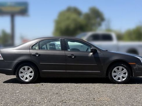 Used 2006 Ford Fusion SE FWD image 9