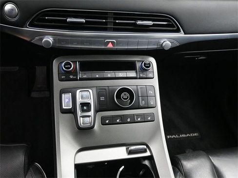 Used 2020 Hyundai Palisade Limited image 17