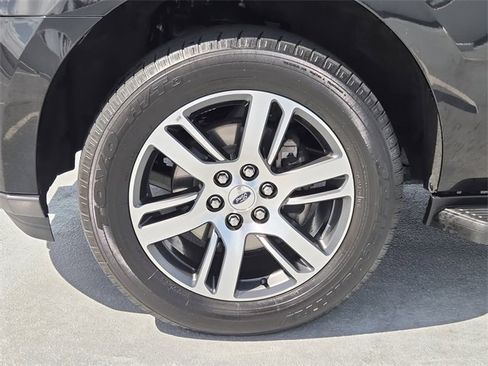 Used 2024 Ford Expedition Max Limited image 11