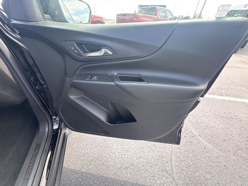 Used 2024 Chevrolet Equinox LT FWD image 18