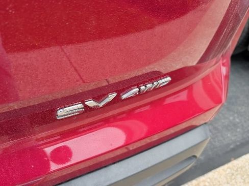 Used 2024 Nissan Pathfinder SV AWD/4WD image 9