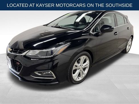 Used 2017 Chevrolet Cruze Premier image 1
