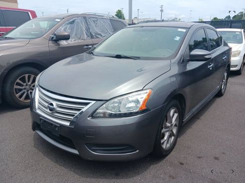 Used 2015 Nissan Sentra SR w/ SR Premium Package FWD image 2