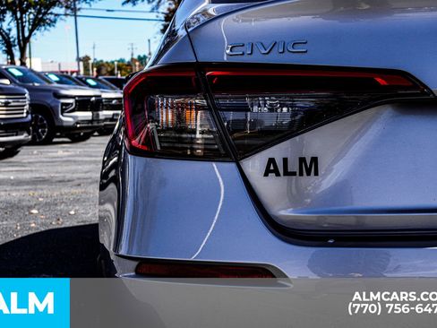 Used 2023 Honda Civic Sport image 17