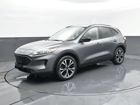Used 2022 Ford Escape SE w/ SE Sport Appearance Package AWD/4WD image 1