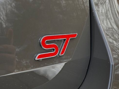 New 2026 Ford Explorer ST w/ Sun And Sound Package image 17