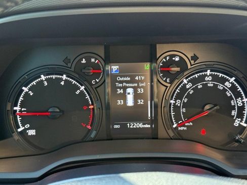 Used 2024 Toyota 4Runner SR5 Premium w/ Moonroof Package image 22