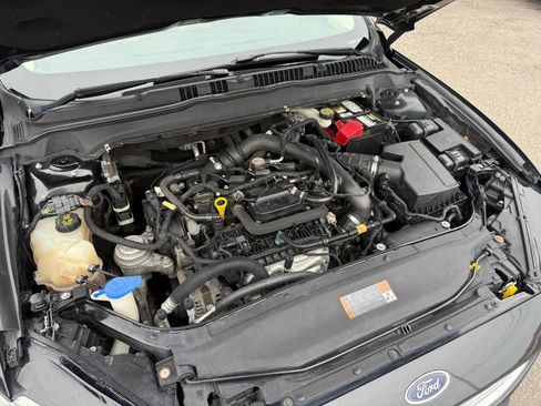 Used 2014 Ford Fusion SE w/ Equipment Group 202A FWD image 34