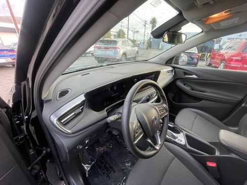 Used 2025 Buick Encore GX Preferred image 34
