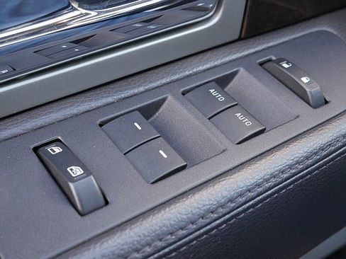 Used 2013 Ford F150 Platinum image 27